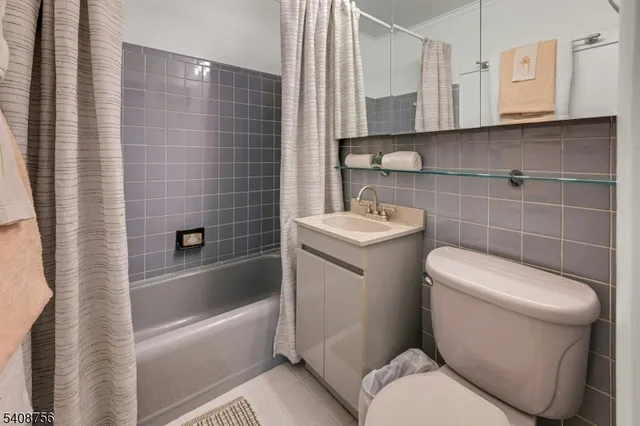 $679,000 | 45 Wells Court, Bloomfield, NJ 07003