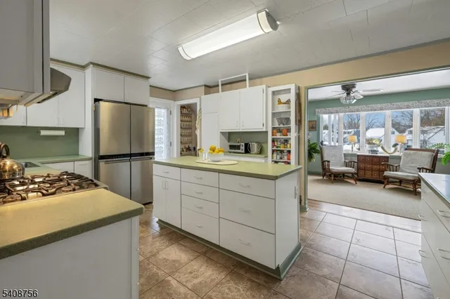 $679,000 | 45 Wells Court, Bloomfield, NJ 07003