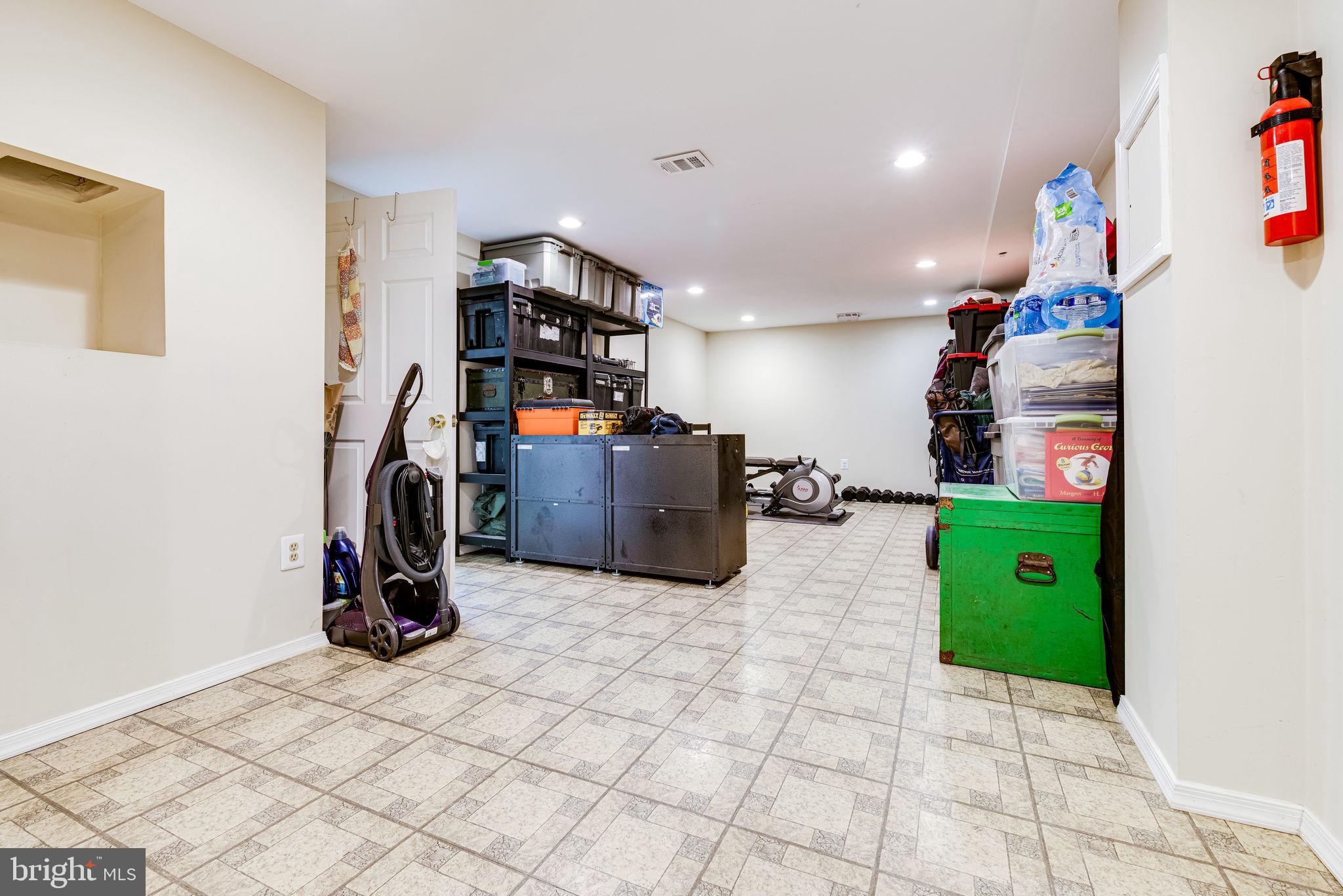 6903 Huntsman Boulevard Springfield, VA 22153 - Photo 27 of 34 Basement