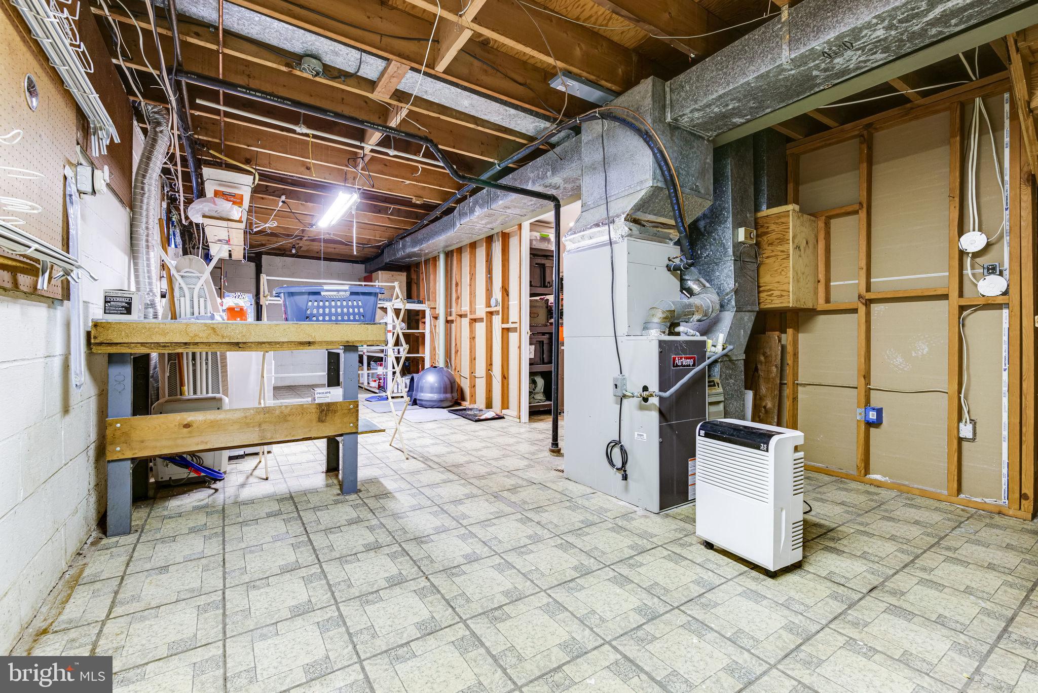 6903 Huntsman Boulevard Springfield, VA 22153 - Photo 30 of 34 Basement Room