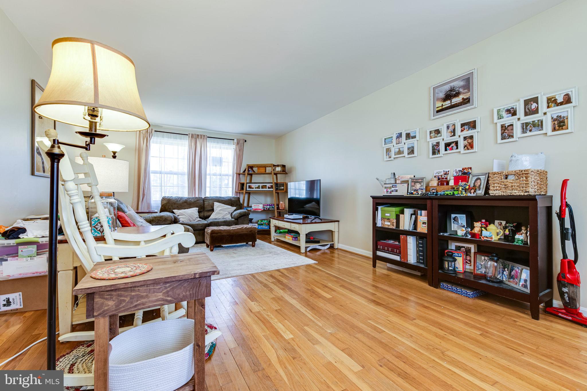 6903 Huntsman Boulevard Springfield, VA 22153 - Photo 5 of 34 Large Family Room
