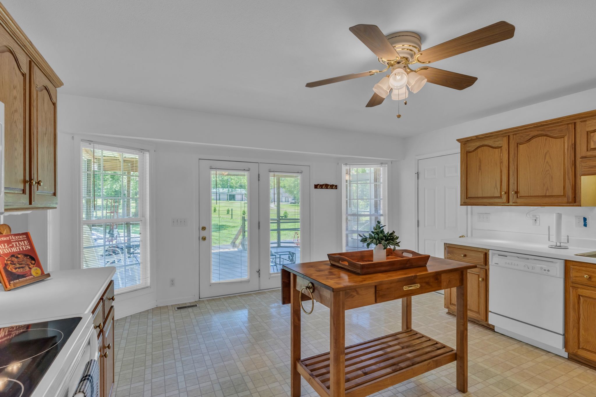 4111 Highway 49 Springfield, TN 37172 - Photo 13 of 46 a dining room with a table and chairs