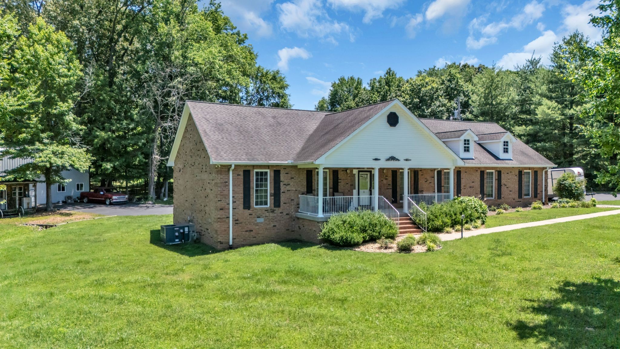4111 Highway 49 Springfield, TN 37172 - Photo 5 of 46 a front view of house with yard and green space