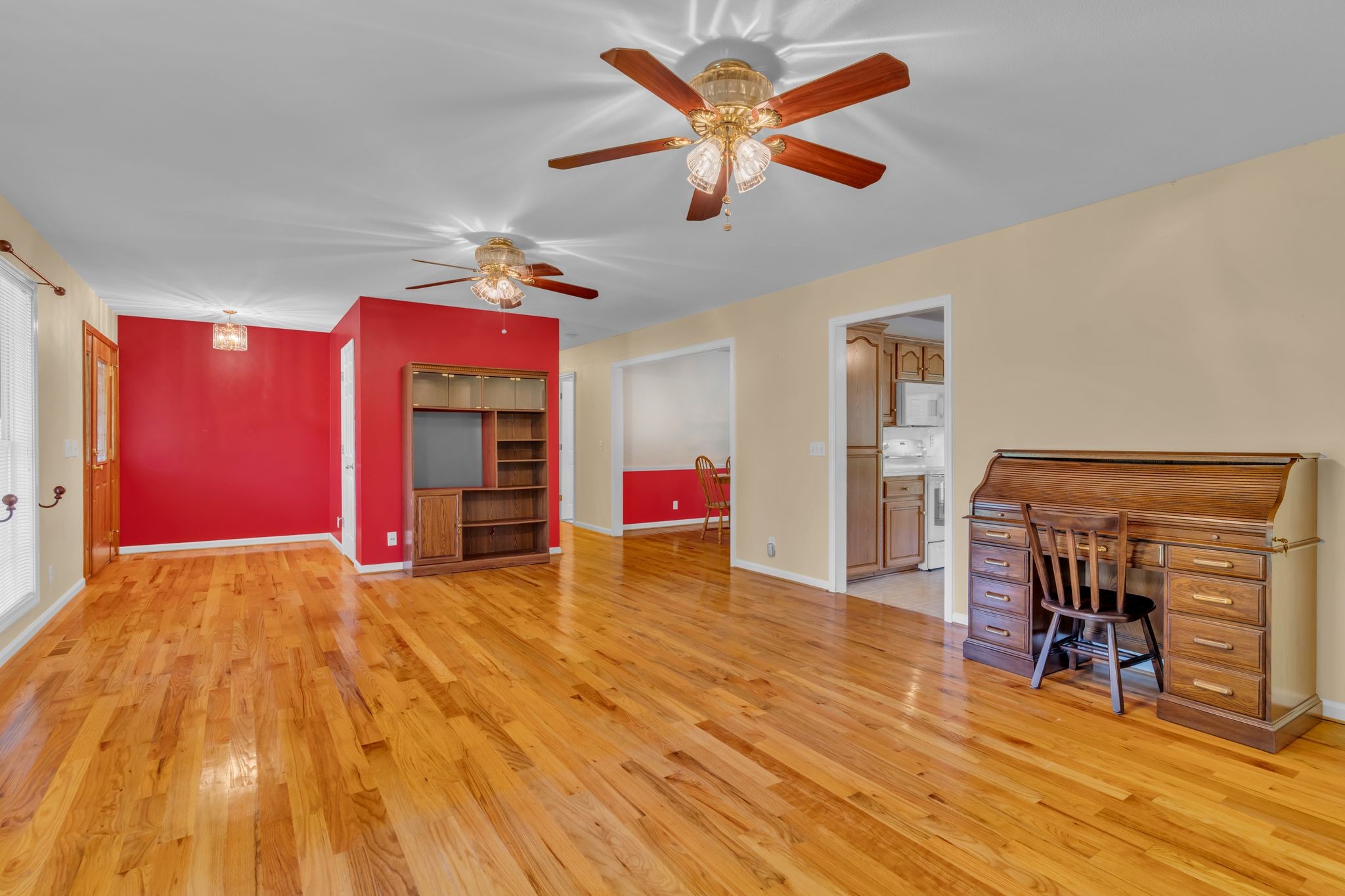 4111 Highway 49 Springfield, TN 37172 - Photo 9 of 46 a view of empty room with wooden floor