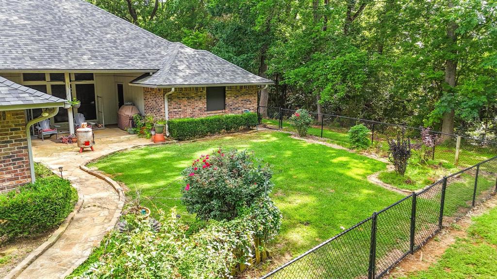 1749 Highway 84 Palestine, TX 75801 - Photo 14 of 40