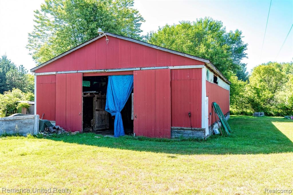 6799 West Sober Road Fowlerville, MI 48836 - Photo 14 of 43