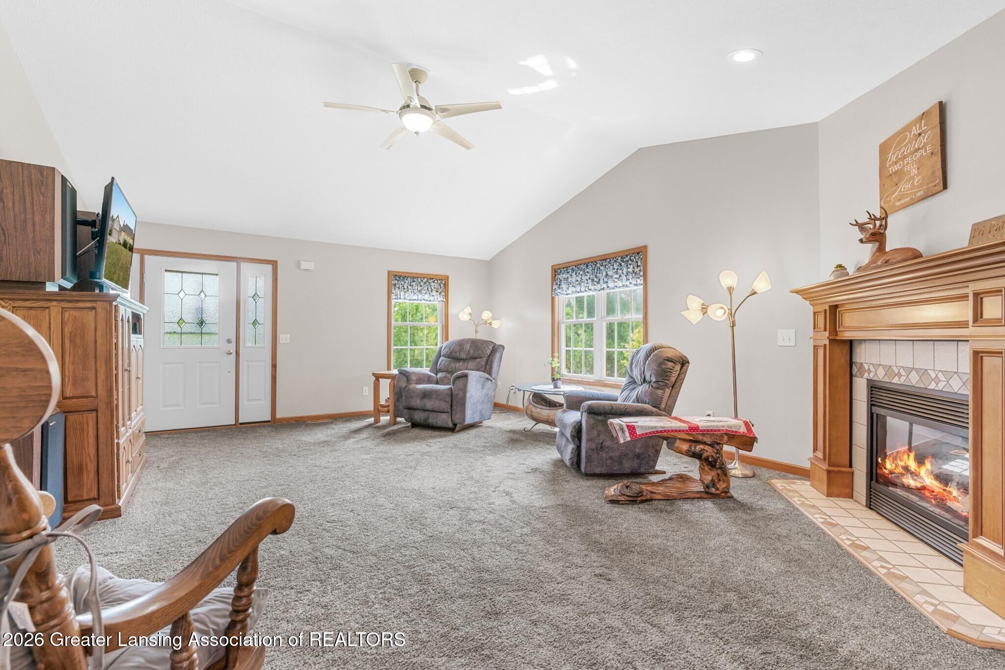 2327 Vandekarr Road Owosso, MI 48867 - Photo 16 of 60 16-Media Jett -34