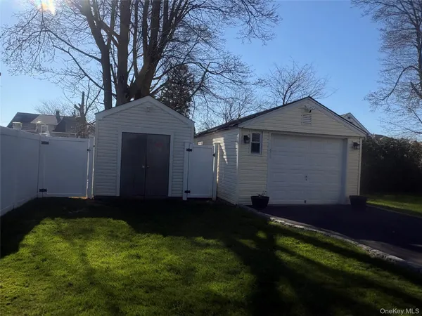 $799,990 | 25 Rutland Road, Freeport, NY 11520