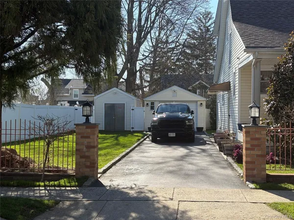 $799,990 | 25 Rutland Road, Freeport, NY 11520