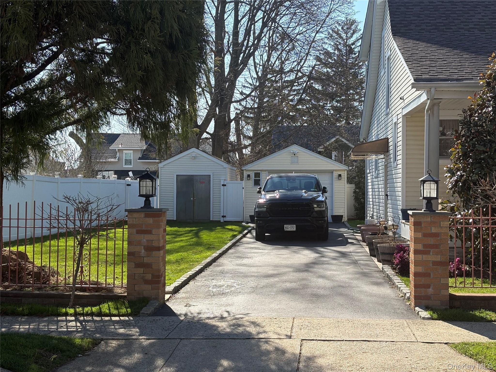 25 Rutland Road Freeport, NY 11520 - Photo 25 of 30