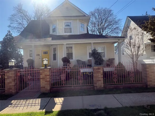 $799,990 | 25 Rutland Road, Freeport, NY 11520