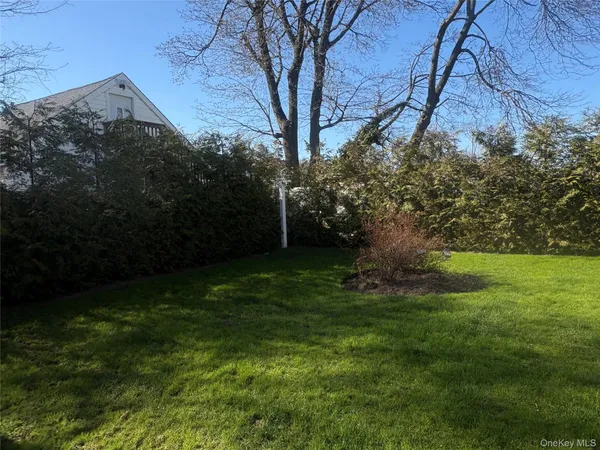 $799,990 | 25 Rutland Road, Freeport, NY 11520