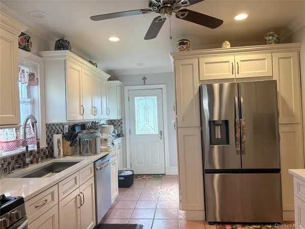 $799,990 | 25 Rutland Road, Freeport, NY 11520