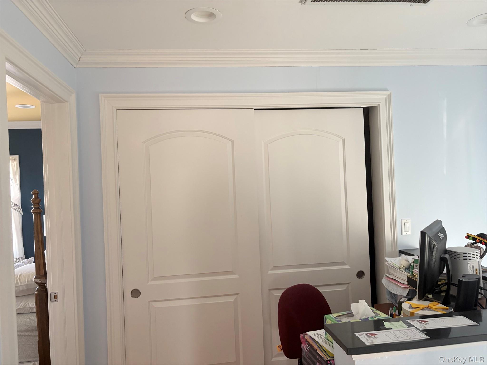 25 Rutland Road Freeport, NY 11520 - Photo 10 of 30