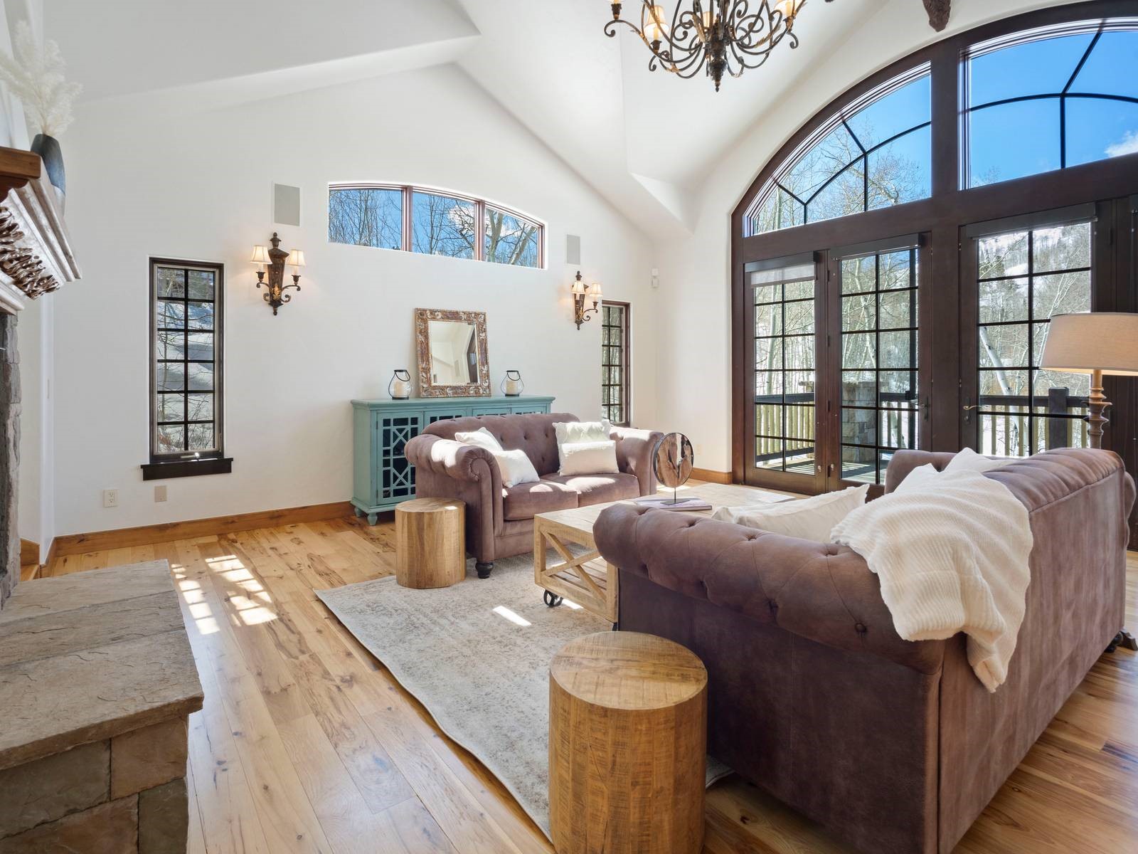 215 Game Trail Road Silverthorne, CO 80498 - Photo 7 of 43 Living Room