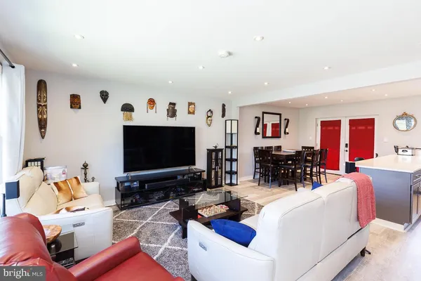 $3,690 | 5911 15th Avenue, Hyattsville, MD 20782