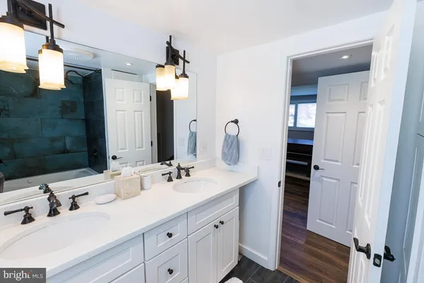 $3,690 | 5911 15th Avenue, Hyattsville, MD 20782