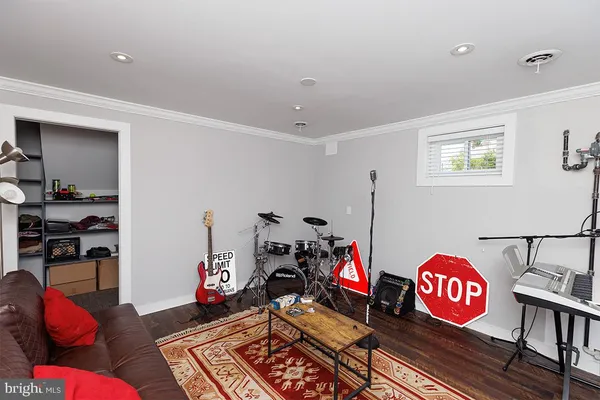 $3,690 | 5911 15th Avenue, Hyattsville, MD 20782