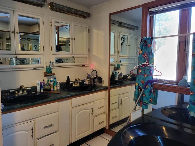 $425,000 | 1583 River Road, Weare, NH 03281