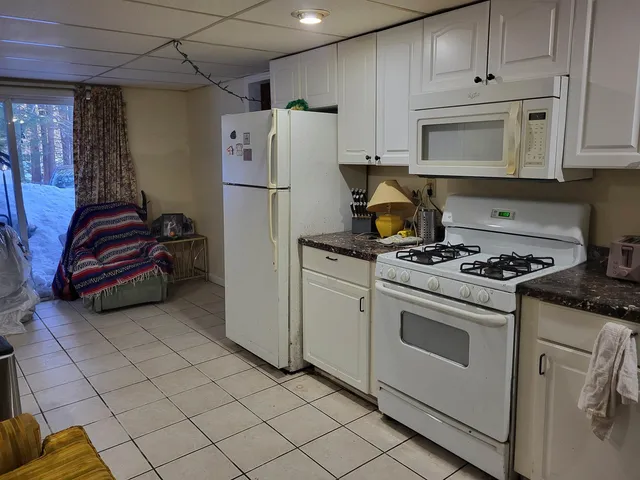 $425,000 | 1583 River Road, Weare, NH 03281