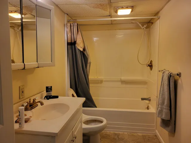 $425,000 | 1583 River Road, Weare, NH 03281