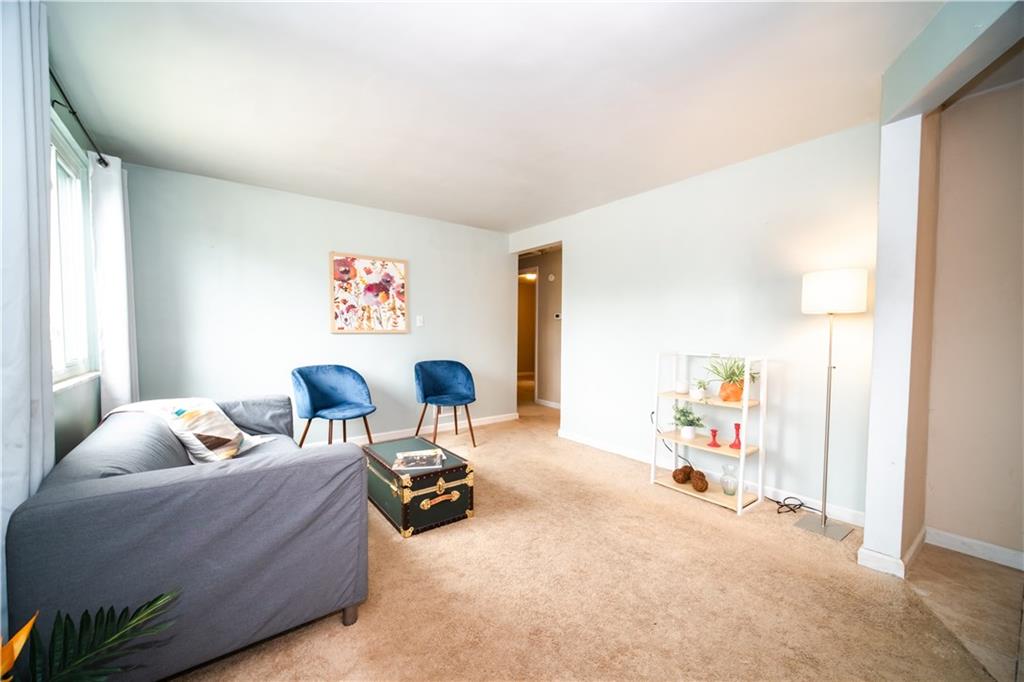 436 Pearce Road Pittsburgh, PA 15234 - Photo 3 of 20