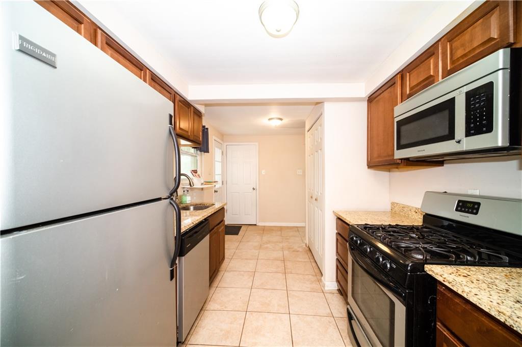 436 Pearce Road Pittsburgh, PA 15234 - Photo 6 of 20