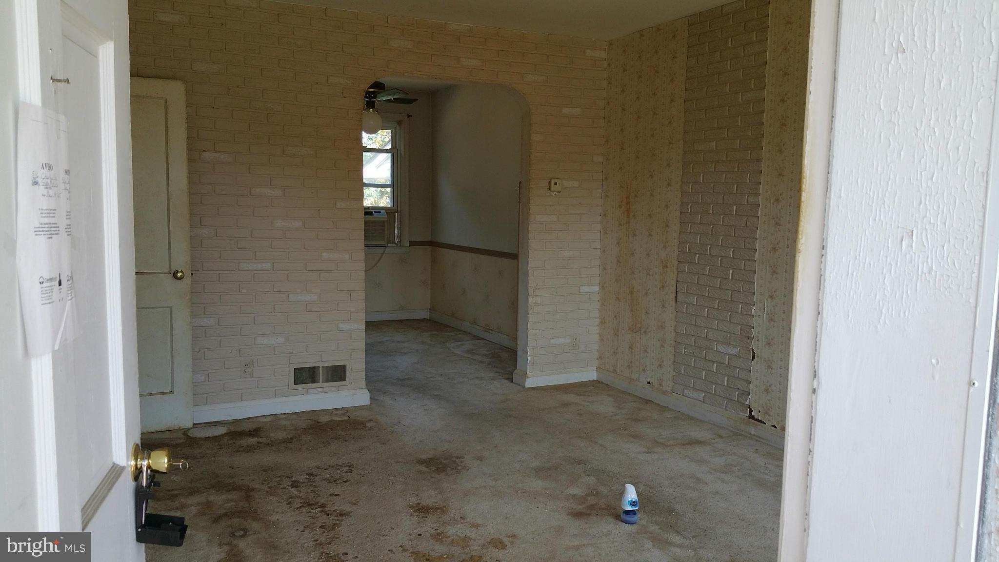 516 Chalcot Square Baltimore, MD 21221 - Photo 3 of 10 a view of a bathroom with shower