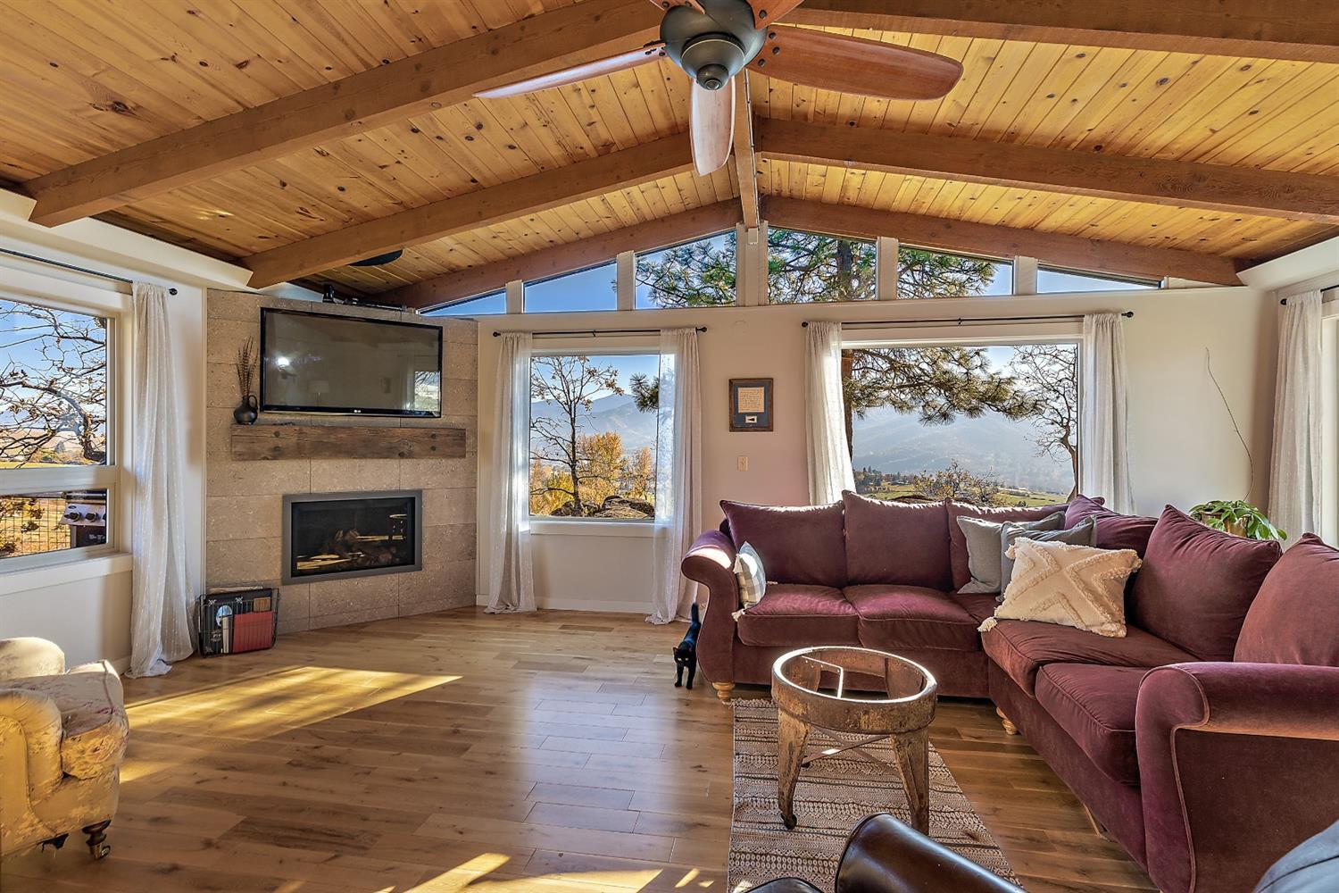 1876 North Valley View Road Ashland, OR 97520 - Photo 15 of 35 Additional Photo