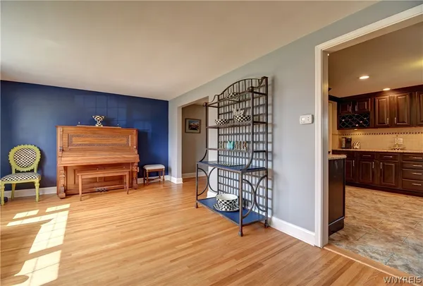 $325,000 | 80 Castleton Place, Tonawanda, NY 14150