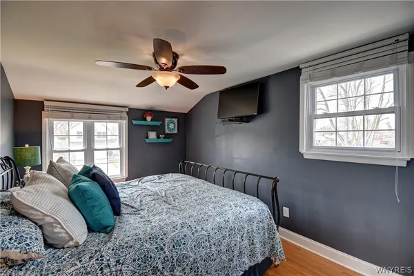 $325,000 | 80 Castleton Place, Tonawanda, NY 14150
