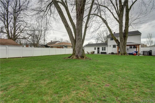 $325,000 | 80 Castleton Place, Tonawanda, NY 14150