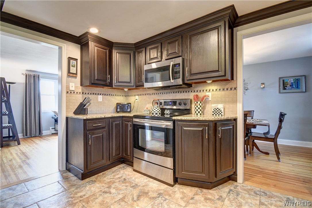 80 Castleton Place Tonawanda, NY 14150 - Photo 5 of 40