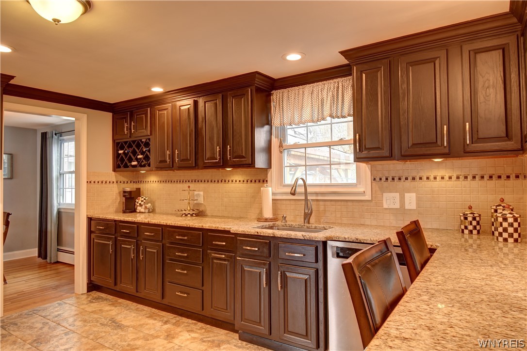 80 Castleton Place Tonawanda, NY 14150 - Photo 7 of 40