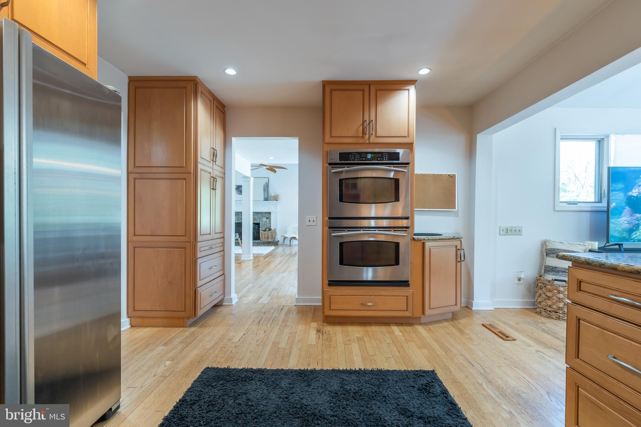 50 Beltz Road Telford, PA 18969 - Photo 24 of 84 Kitchen with double oven