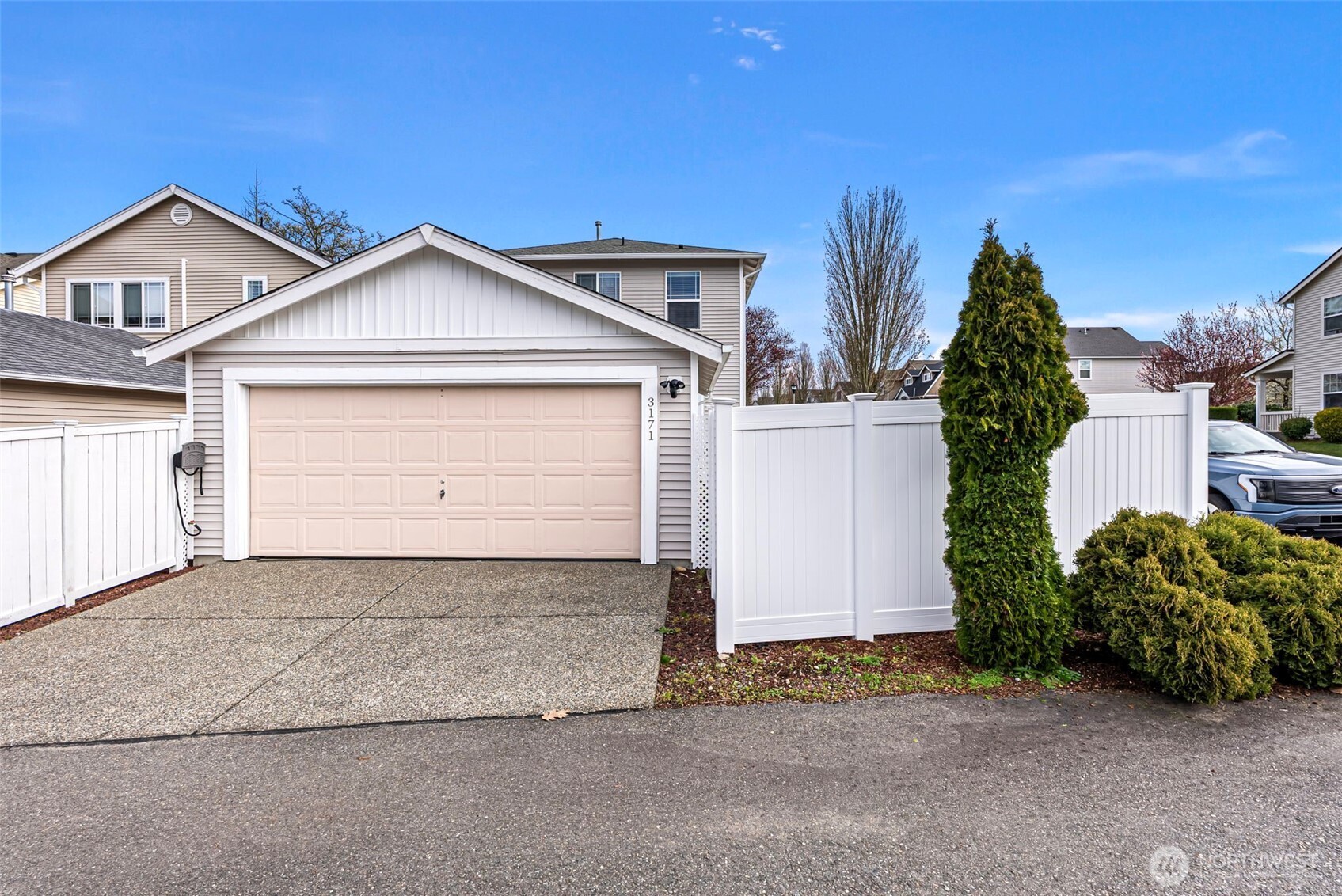3171 Walker Road DuPont, WA 98327 - Photo 2 of 27