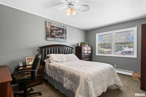 $369,900 | 729 Kenton Boulevard, Taylorville, IL 62568