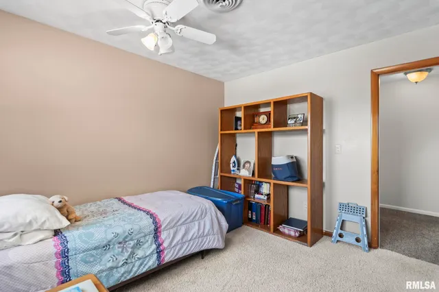 $385,000 | 729 Kenton Boulevard, Taylorville, IL 62568