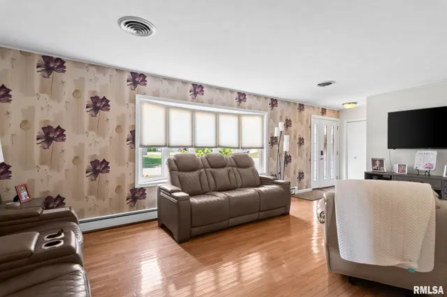 $385,000 | 729 Kenton Boulevard, Taylorville, IL 62568