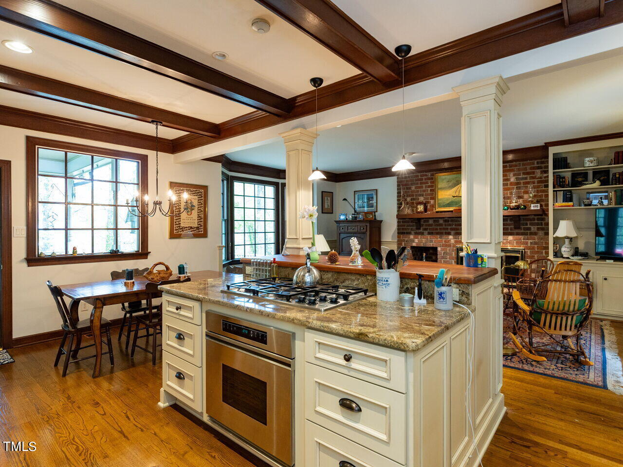 3004 Upland Circle Raleigh, NC 27607 - Photo 4 of 43 010-1280x960-kitchen-breakfast-family-ro