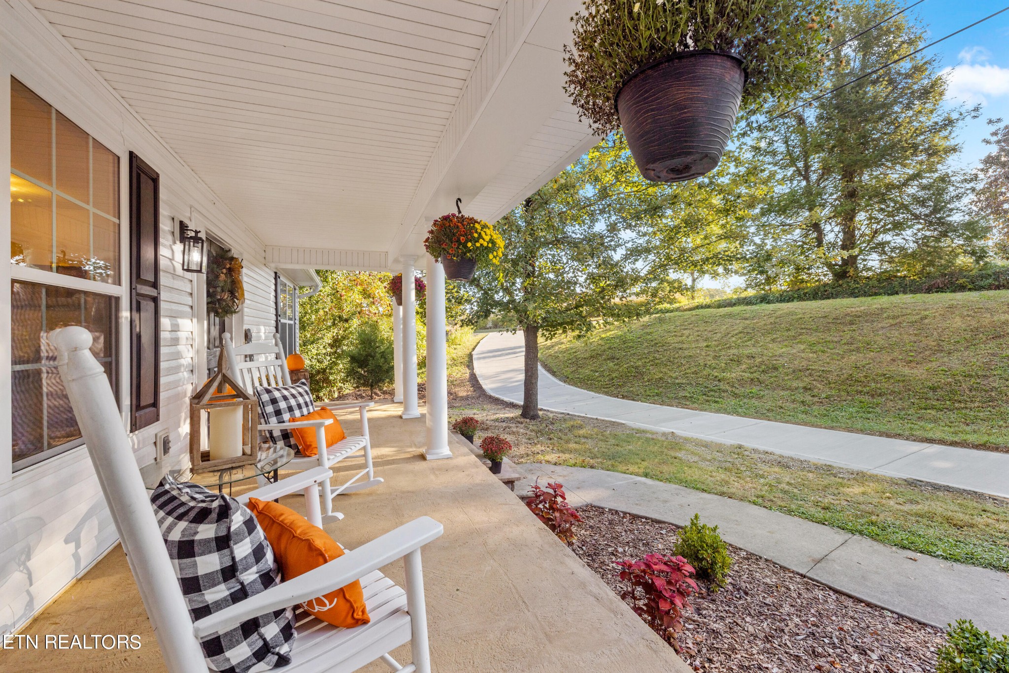 262 Pleasant View Loop Clinton, TN 37716 - Photo 3 of 29