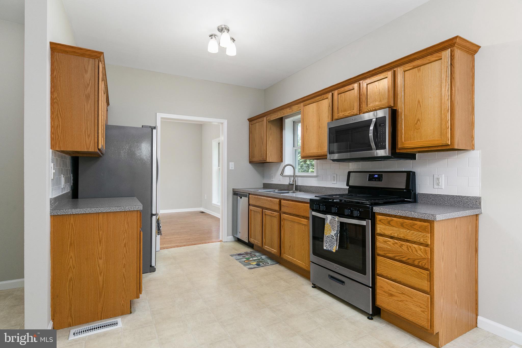 418 Juliustown Pemberton Road Juliustown, NJ 08022 - Photo 12 of 25 Gallery Image 12