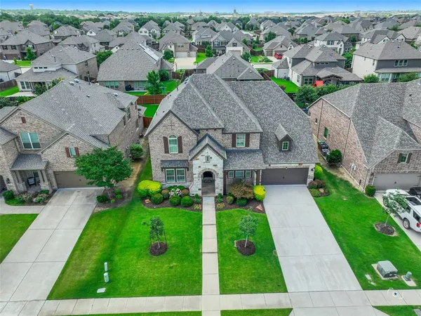 $859,900 | 411 Lake Trail Lane, Prosper, TX 75078