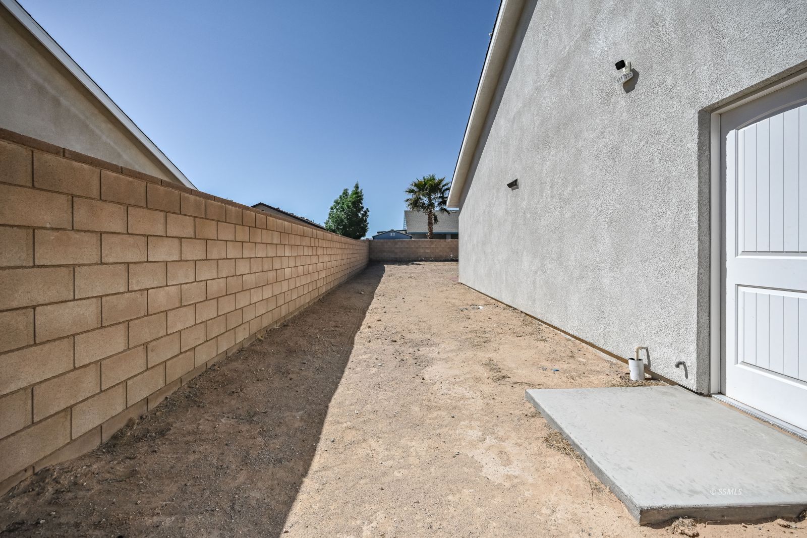 1031 West Church Avenue Ridgecrest, CA 93555 - Photo 46 of 49 a view of balcony