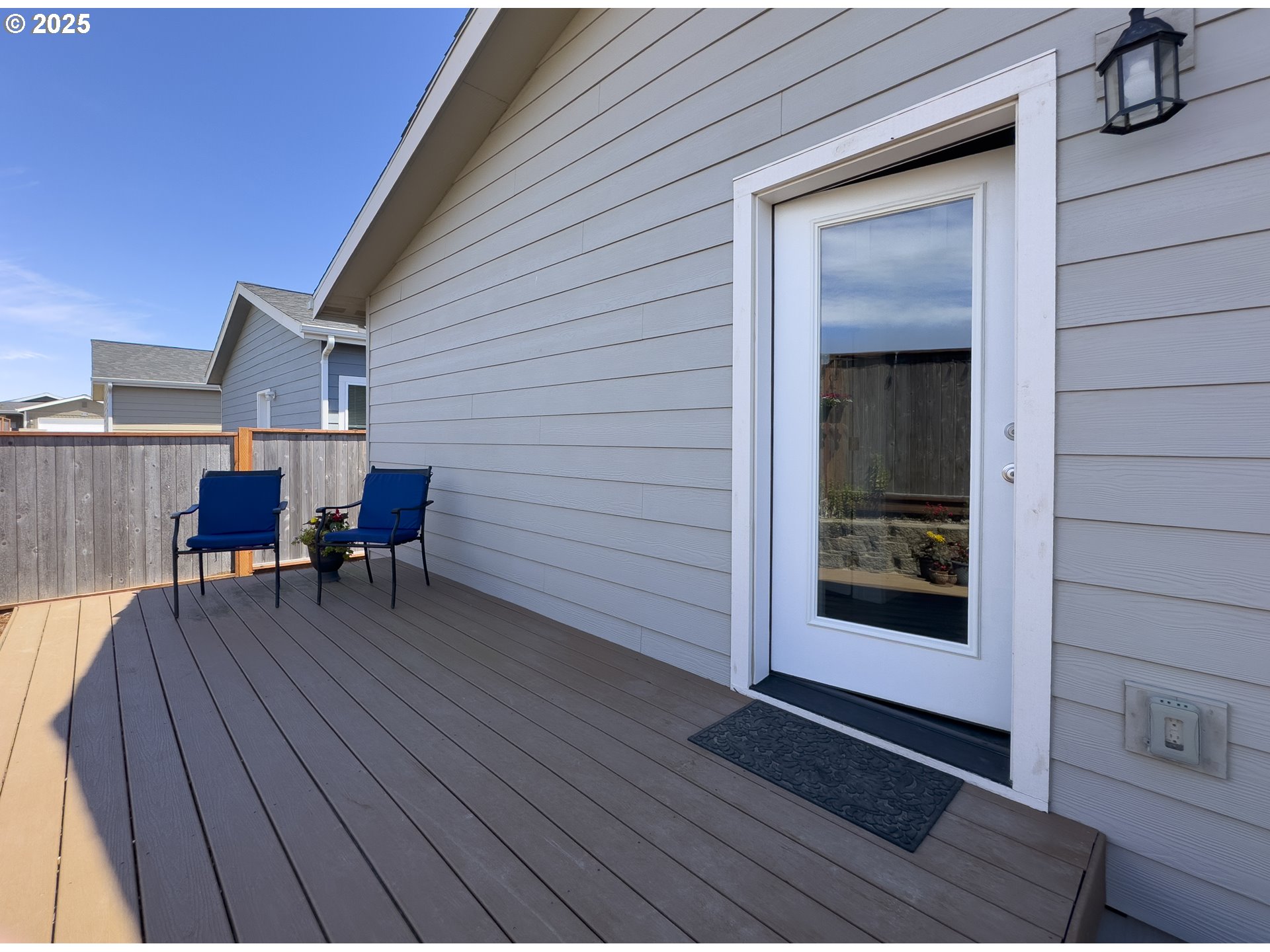 5262 Nopal Street Florence, OR 97439 - Photo 31 of 37