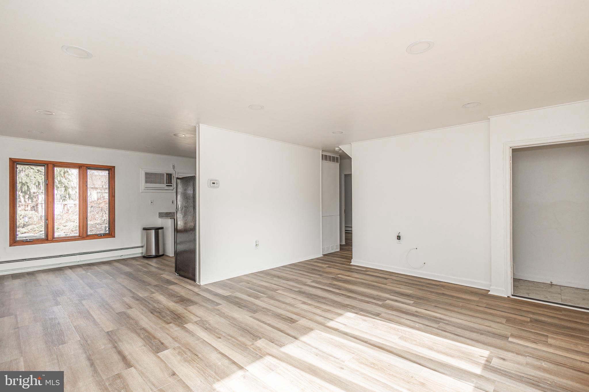 131 Hedge Road Levittown, PA 19056 - Photo 5 of 22