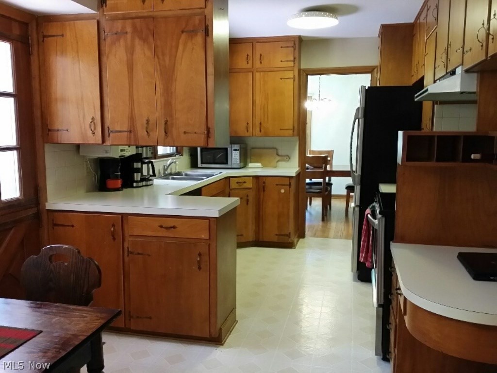 3916 Greenfield Road Uniontown, OH 44685 - Photo 6 of 25 Gallery Image 6