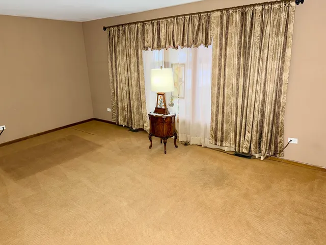 $354,999 | 15813 Jon Road, Oak Forest, IL 60452