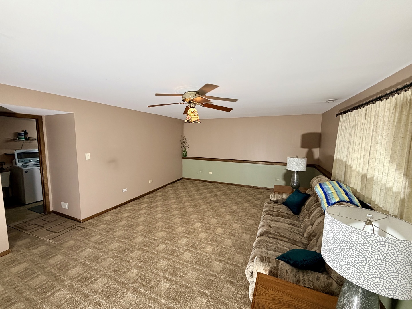 15813 Jon Road Oak Forest, IL 60452 - Photo 9 of 31 a workspace with furniture and window