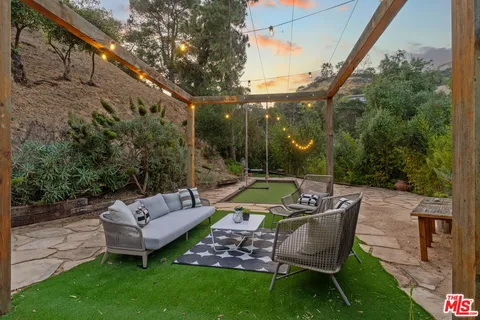 $2,995,000 | 2617 Harlesden Court, Los Angeles, CA 90046